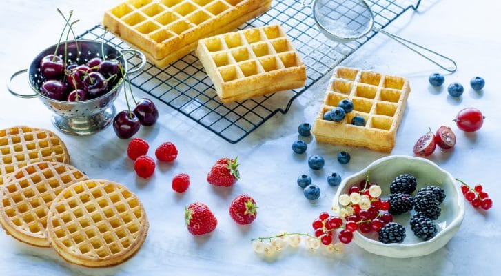 Mini Belgian Waffles - Brussels Waffles by Dely Wafels - 4 ea 40gr (1.41oz)